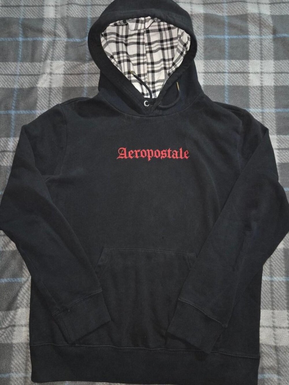 y2k 2000s skater style Aeropostale black pullover hoodie sweatshirt embroidered